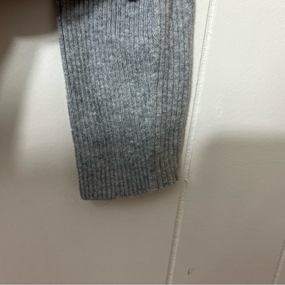 Tommy Hilfiger Gray Full Zip Womens Sweater Size S - Picture 5 of 8